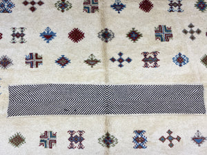 Taznakht Rug - Part - 9.1 x 5.7 FT / 280 x 174 CM