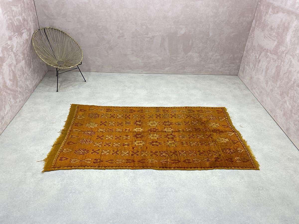 Vintage Rug - Dowli - 4.26 x 8.03 ft / 1.30 x 2.45 m.